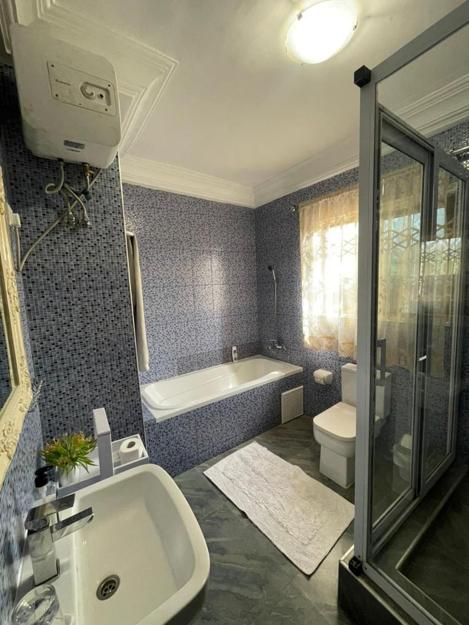 Perriman Guest House Kokrobite Extérieur photo